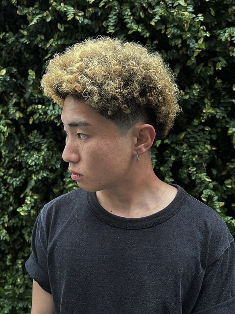 2025年春メンズ完全版】アフロのヘアスタイル・ヘアアレンジ・髪型一覧 