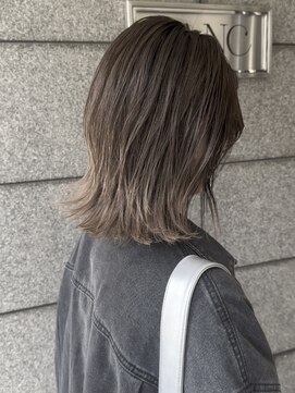 サンク(SANC) 透明感ベージュ