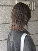透明感ベージュ