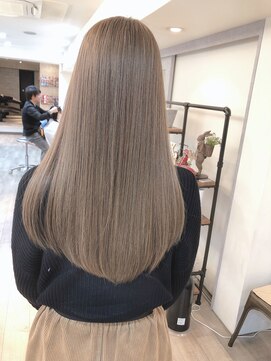 ジーナリア(Xena ria) 《袴田》オリーブベージュ300