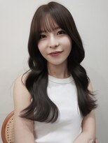 アミー 駒澤(Ammy komazawa)&nbsp;透明感ましのシアーオリーブグレージュをゆるふわ巻きで立体感！