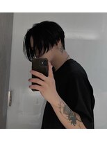 ケイ(K) ストレートセンターパート