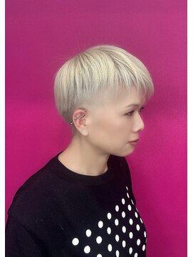 ドール(Doll) WHITE