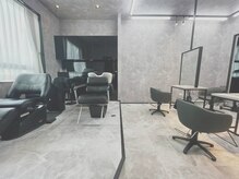 ルーシィバイナチュラル(lucy by Natural)の雰囲気（フルフラットのシャンプー台で癒しをご提供します◎）