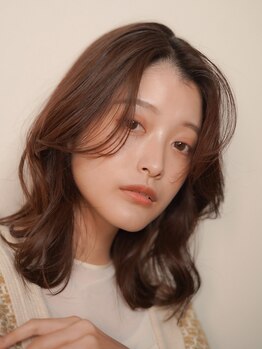 ロッカ 銀座中央通り店(LOCCA)の写真/平日のすきま時間、お仕事終わりにリラックス。あなたのペースで通いやすいサロン◎