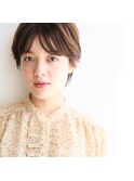 透明感のある前髪がかわいいナチュラルショート