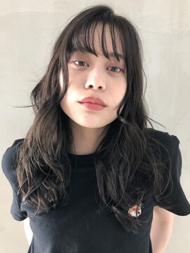 ミィ 表参道(mee.) 【mee.】 黒髪ロングレイヤー ふんわりゆる巻き