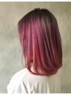 ファニック スタイル ジー(FUNIC style G) ダブルカラー×韓国派手髪 (桜木町・日ノ出町)