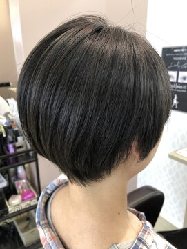 ラプトヘア リタ(Rapt. Hair Rita) 襟足スッキリショート/30代/40代/50代/アッシュブラック