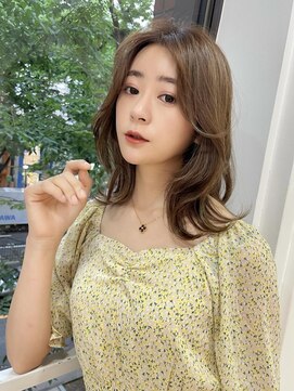 フォルテ 表参道店(FORTE) 【フォルテ千鶴】センターパート大人カール ミントベージュ