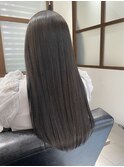 ダスティーグレージュ艶髪ロング