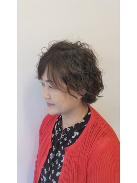 ヘアーアトリエルキナ(hair atelier LUCINA) ショートスパイラルパーマ