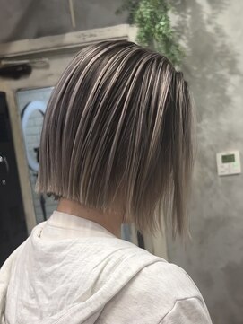 アポロ 横浜駅店(apollo) 筋感バレイヤージュ/グレージュバレイヤージュ/横山