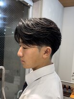 ニコトウキョウ 新宿(nico TOKYO)&nbsp;テーパーフェードニュアンスパーマ刈り上げセンターパートメンズ