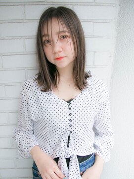 ルティア(Lutia) ブルージュ 透明感 外ハネ