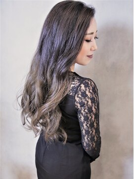 リルア 博多(LIRUA) シルバー×グラデーション