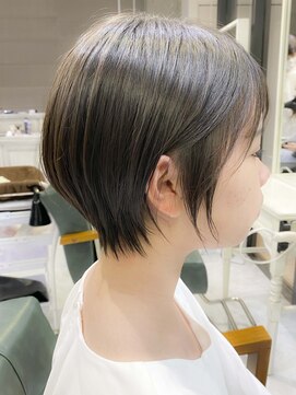 デイズ(days) 30代.40代,50代 前下がり 丸みショート 大人ボブ 原宿表参道