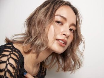 S4ヘアープロデュース(S4 hair produce)の写真/日本人特有の赤みを抑え、透明感を引き出す技術で叶える外国人風透けカラー♪柔らかく、しなやかな質感へ