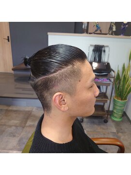 ブランドー(Brandoo) 定番マンバンヘア