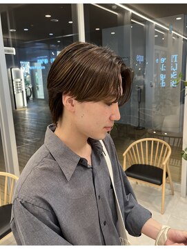 エクリジユウガオカ(equri Jiyugaoka) 【自由が丘】セット簡単!センターパート/カーキベージュ