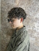 ゴリラビスケッツ(GORILLA BISCUITS)&nbsp;スパイラルパーマ［メンズ/マッシュ/ツイストパーマ/眉毛］