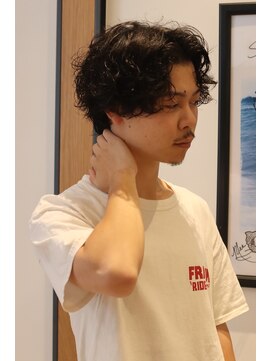 ルアウラフ(LUAU LOUGH) 【YASU】グランジセンターパート/Instagram-@yasu_lough_