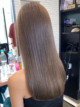 ディフィーノ 青山(DIFINO) 【DIFINO 青山】ストレートロング/アッシュベージュ/艶髪