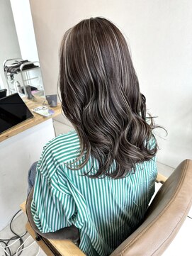 アルーナビューティデザイン コントラストハイライト