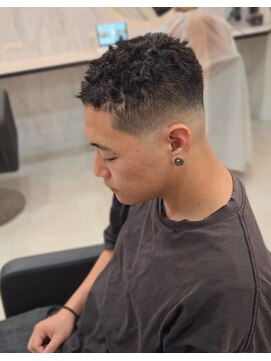 ラピス 名古屋駅前店(Lapis) イージーパーマ/坊主パーマ/特殊パーマ/ボウズフェード