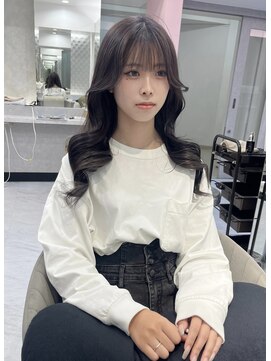 ジーナ 名駅(XENA.) 《karen》ラベンダーグレー/ブリーチ/艶カラー/透明感カラー