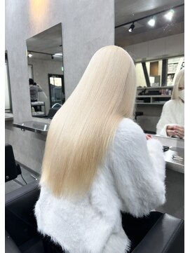 ジルバイシャルム(JILL by charme) ホワイト