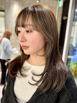 ヨーク(yoke) 【HINAKO】レイヤーカット/オリーブカラー/アッシュカラー