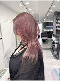 ピンクベージュ