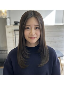 アンカー(ANCHOR) 透明感アッシュの韓国風顔周りレイヤー・ロングストレート