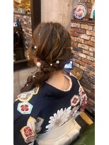 プラメーラ(PRAMEERA)&nbsp;編みおろしアレンジ/サイド編みおろし/卒業式袴/ヘアセット