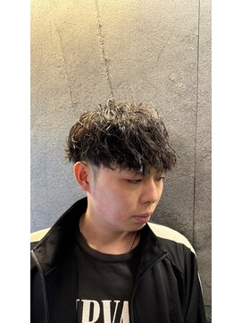 オトコデザインゼニストウキョウ(OTOKO DESIGN ZENITH TOKYO) スパイラルパーマ　フェード　メンズ