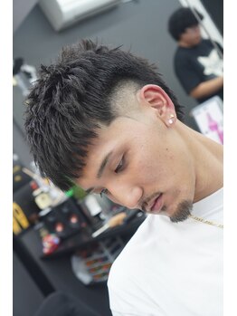オーシャンベースバーバーショップ(Ocean Base Barber Shop)の写真/シェービングでひげ・眉・顔周りまで整えて、全体の印象UP！