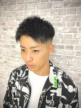 ライラ(RaiRa) 前下がりアップバンクフェードスタイル