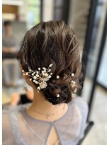 ニーイチイチ(211)&nbsp;シニヨン/お呼ばれヘア/ヘアセット