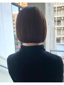 アトリエ フェム(atelier.fem) 【さらん♪艶感たっぷりミニボブ】