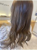 シフォンベージュ×イヤリングカラー