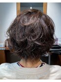 ミディアムパーマスタイル