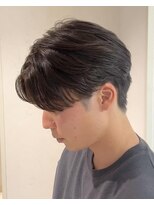 リア(Lia by KENJE)&nbsp;センターパートならニュアンスパーマ♪