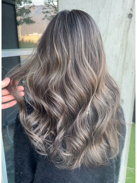 レゴリス(REGOLITH) 自然な筋感ハイライト