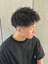 ヒュイル バイ ニアウ(Hwyl by Niau) メンズカットジェットモヒカンショートスタイルツイストパーマ