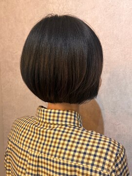 ウィスプ 赤羽店(wisp) 落ち着いた雰囲気の大人ショートボブと髪質改善ケアTR3