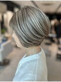 ローライトと黄み消しグレージュで作るふんわり白髪ぼかし