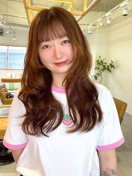 クシェル(kuschel) レイヤーカットxコーラルオレンジカラーxぱっつん前髪カット