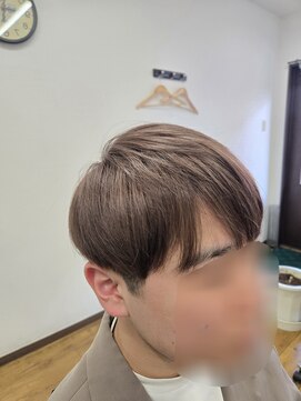 バーバースタイル(BARBER STYLE) ラウンドマッシュのWカラー