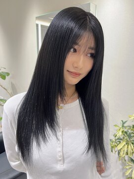 ビビバイベル(BiVi by BHEL) 桑名ロングレイヤーカットハッシュカット透明感カラー重めロング